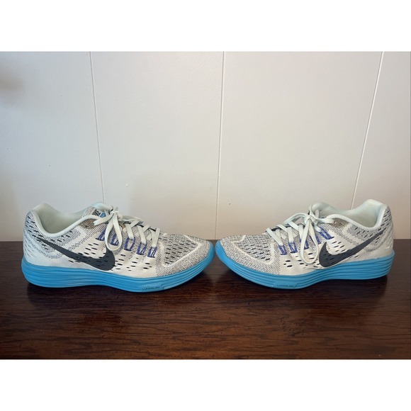 Nike Gray/Blue Athletic Sneakers | Versatile for All Seasons Women's 9 - Picture 4 of 8